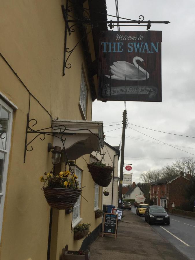 Monks Eleigh The Swan Inn المظهر الخارجي الصورة