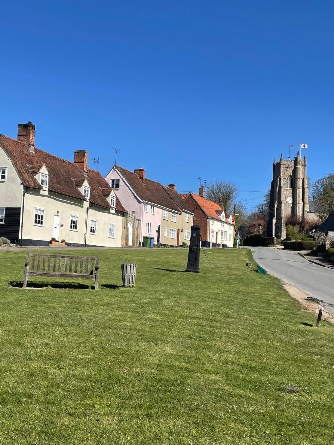 Monks Eleigh The Swan Inn المظهر الخارجي الصورة